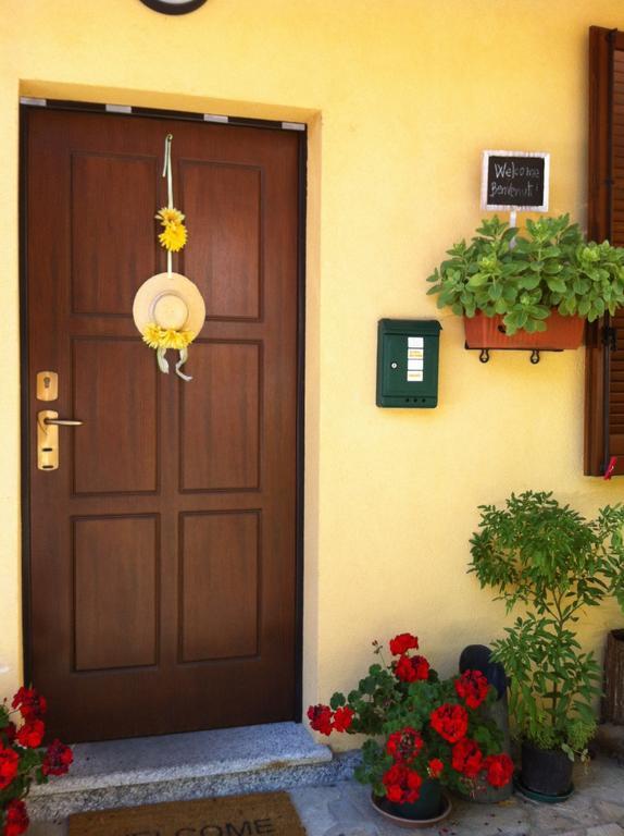B&B Il Portico Del Conte Bosisio Parini ภายนอก รูปภาพ